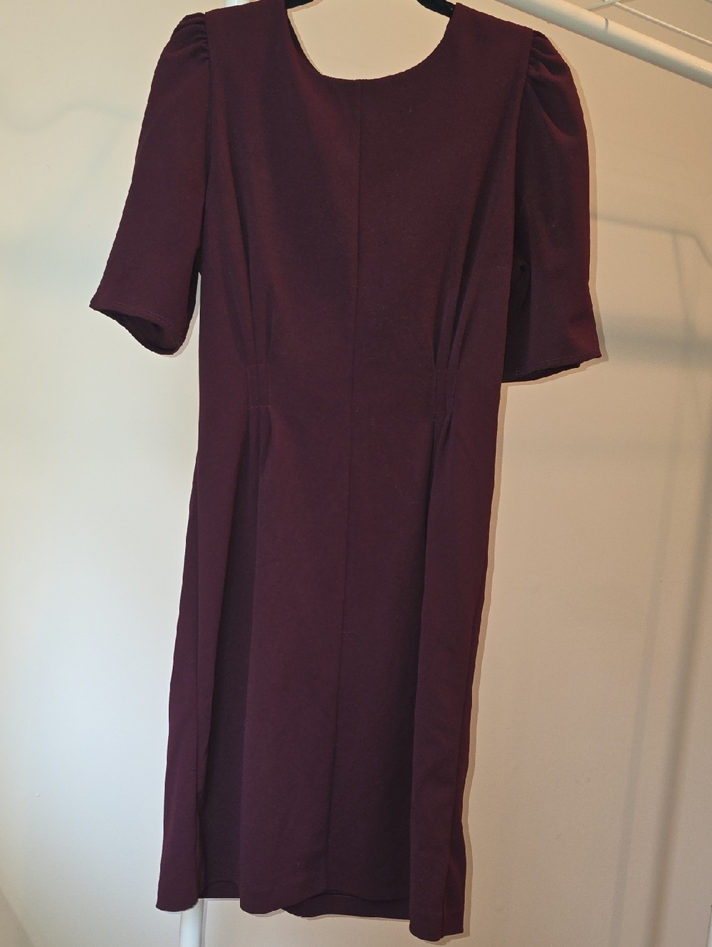 Express Plum Midi Dress with Puff Short Sleeves